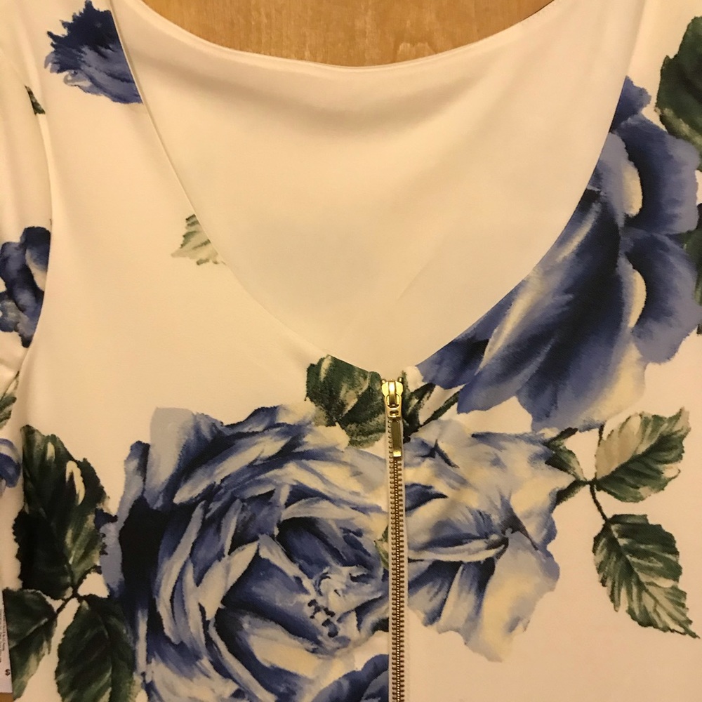 Dress - Picture 3 of 9